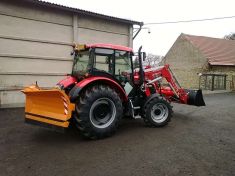 Nový traktor - technické služby města 2013