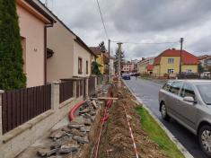 Stavební úpravy chodníku a veřejného osvětlení v ulici Jana z Dražic